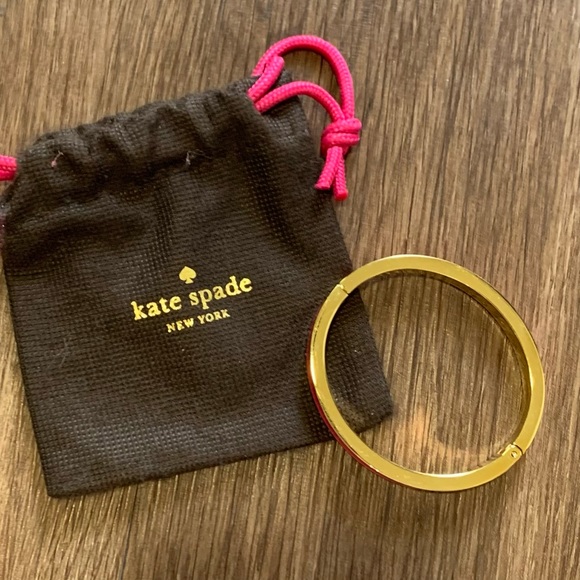 KATE SPADE TICKLED PINK HINGED BANGLE BRACELET - Picture 3 of 6